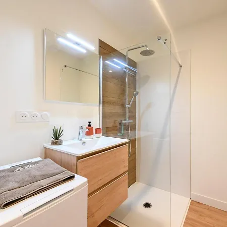 La Pause Bohème Déco Boisée En Centre Bourg * Saint-André-de-la-Marche