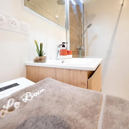 La Pause Bohème Déco Boisée En Centre Bourg * Saint-André-de-la-Marche