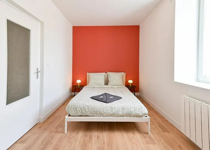 La Pause Boheme Deco Boisee En Centre Bourg